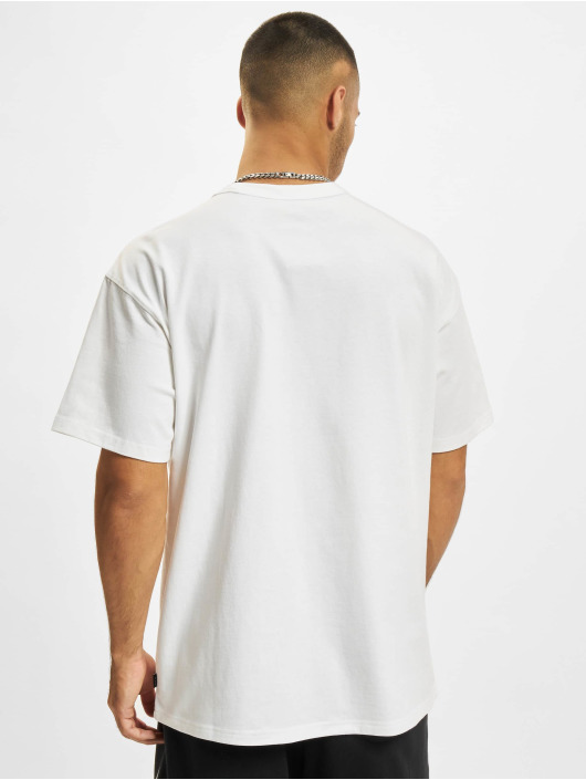Nike T-Shirt Premium Essntl Sust Pkt white