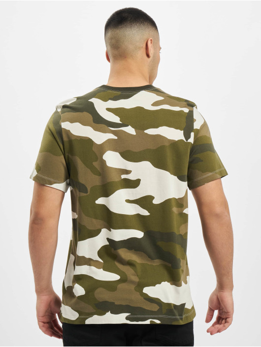 nike camo tee