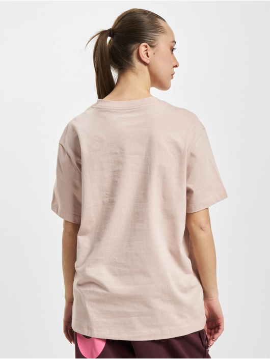Nike T-shirts Sportswear LXT pink