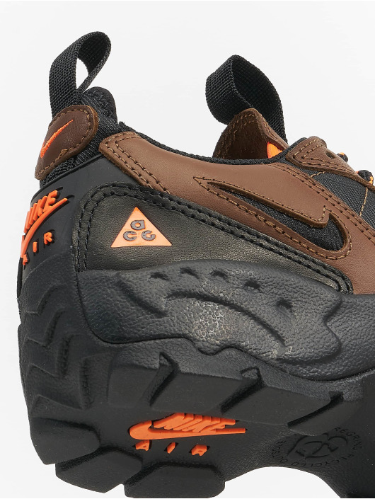 Nike Zapatillas de deporte Acg Air Mada marrón