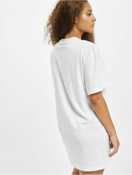 Nike Šaty Essential biela