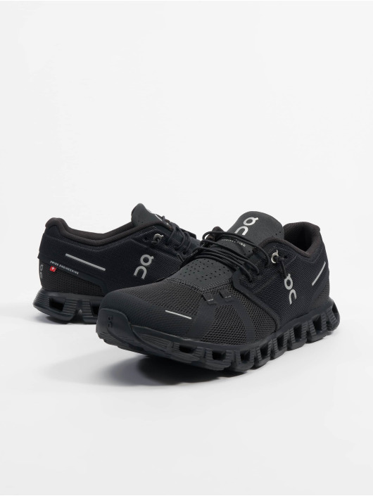 ON Running Sneakers Cloud 5 M svart