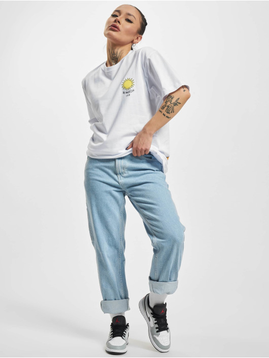 On Vacation T-Shirt Another Day In Paradise white
