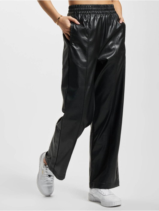 Puma Látkové kalhoty T7 Faux Leather čern