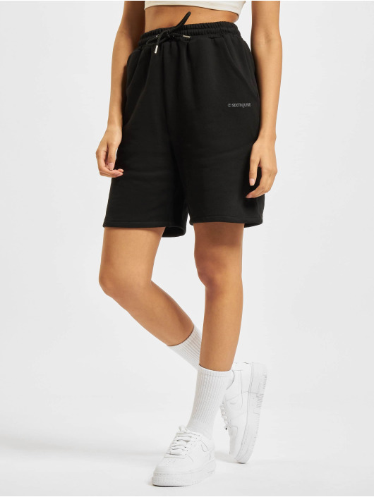 Sixth June Short Basic noir