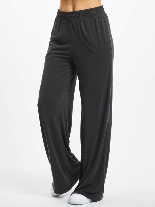 Urban Classics Damen Chino Ladies Plisse in schwarz