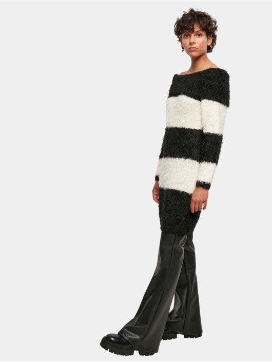 Urban Classics jurk Ladies Off Shoulder Feather zwart
