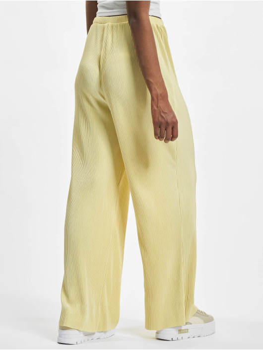 Urban Classics Pantalon chino Ladies Plisse jaune