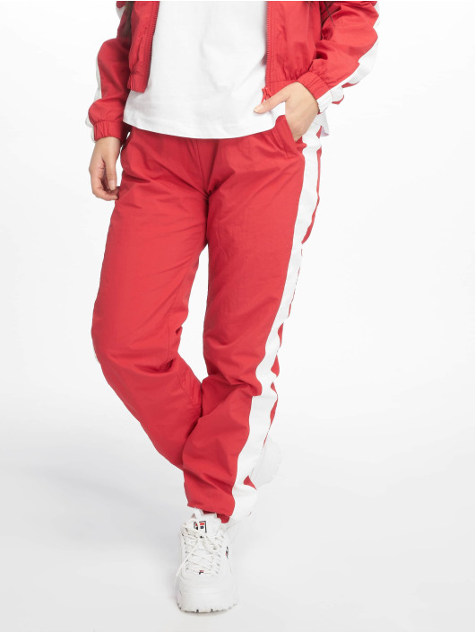 Urban Classics Spodnie do joggingu Striped Crinkle czerwony