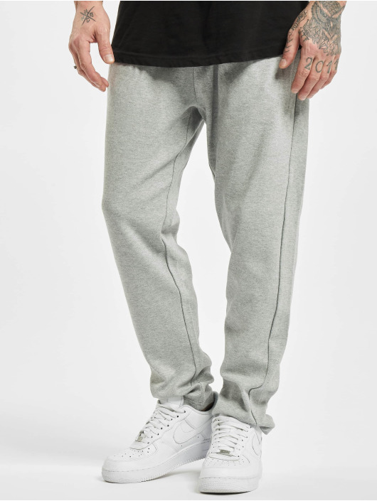 Urban Classics Spodnie do joggingu Formula Cropped Peached Interlock szary