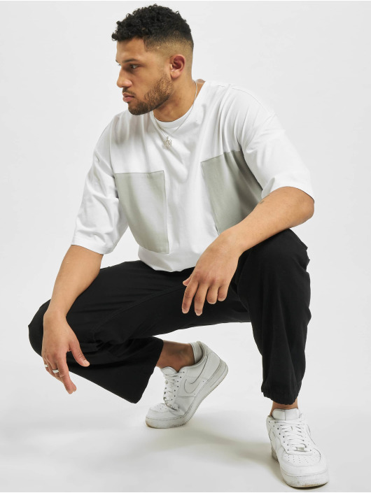 Urban Classics T-Shirt Big Double Pocket blanc