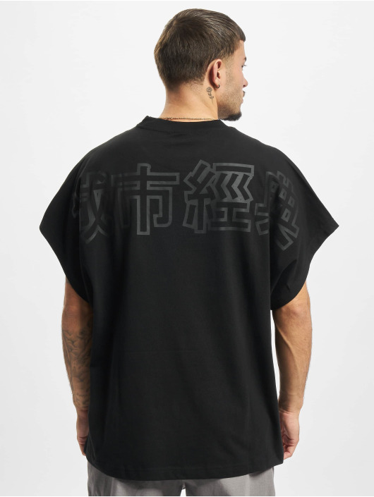 Urban Classics t-shirt Chinese Symbol Cut On Sleeve zwart