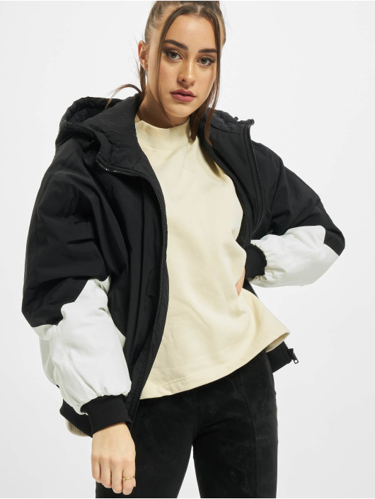 Urban Classics Transitional Jackets Ladies Padded 2-Tone Batwing svart