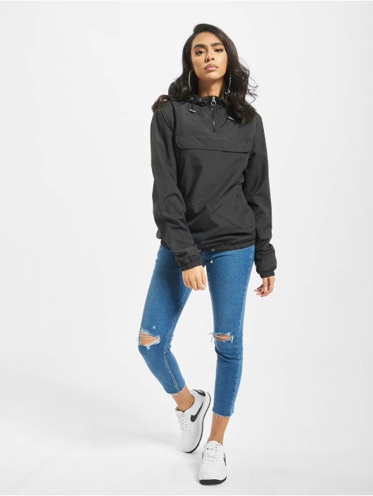 Urban Classics Välikausitakit Basic musta