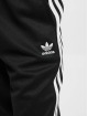 adidas Originals Spodnie do joggingu Relaxed Boyfriend czarny