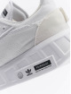adidas Originals Tennarit Geodiver Primeblue valkoinen