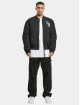 Karl Kani Cazadora bomber OG Old English Quilted negro