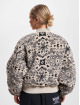 Karl Kani Pilottitakit Metal Signature Paisley Teddy beige