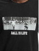 Mister Tee t-shirt Ball Is Life zwart