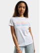 New Balance Camiseta Essentials Celebrate blanco
