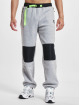New Balance Pantalón deportivo At Spinnex gris