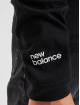 New Balance Pitkähihaiset paidat Essentials Seasonal musta