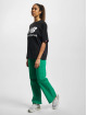 New Balance T-paidat Essentials Stacked Logo musta
