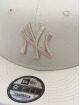New Era Casquette Fitted MLB New York Yankees League Essential 9Fifty gris