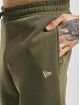 New Era joggingbroek MBL Los Angeles Dodgers League Essentials olijfgroen