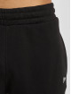 New Era Shorts Logo Oversized svart