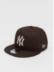 New Era Snapback MLB New York Yankees League Essential 9Fifty hnedá