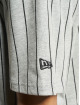 New Era T-shirt Oversized Pinstripe grigio