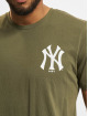 New Era t-shirt MLB New York Yankees Stadium Food Graphic olijfgroen