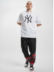 New Era t-shirt MLB New York Yankees League Essentials Oversized wit