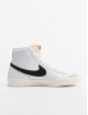 Nike Baskets Blazer Mid '77 blanc