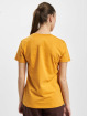 Nike Camiseta Sportswear amarillo