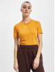 Nike Camiseta Sportswear Essential Crop amarillo