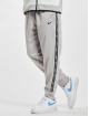 Nike joggingbroek Sportswear Repeat grijs