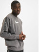 Nike Pullover Repeat Fleece Crew Bb grey