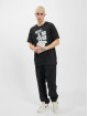 Nike T-paidat NSW Graphic musta