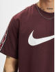Nike T-paidat NSW Repeat Sw punainen