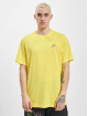 Nike t-shirt Sportswear Club geel
