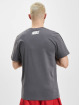 Nike T-Shirt Repeat grau