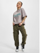 On Vacation t-shirt Classic Logo beige