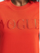 Puma T-Shirt Puma X Vogue Regular rot