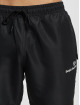 Sergio Tacchini Obleky Lista čern