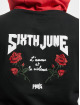 Sixth June Hupparit Roses musta