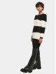 Urban Classics Mekot Ladies Off Shoulder Feather musta
